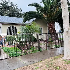 House Downtown Oc Hostel